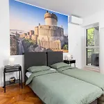 بيت شباب Placa دوبروفينك